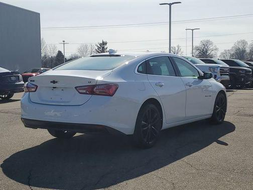 2025 Chevrolet Malibu FWD 2LT