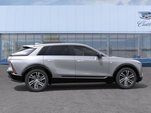 Argent Silver Metallic 2026 Cadillac LYRIQ Luxury