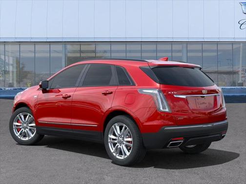 2025 Cadillac XT5 Sport