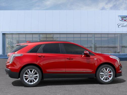 2025 Cadillac XT5 Sport