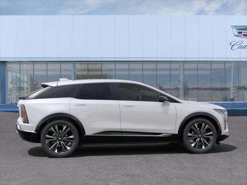 2025 Cadillac OPTIQ Luxury