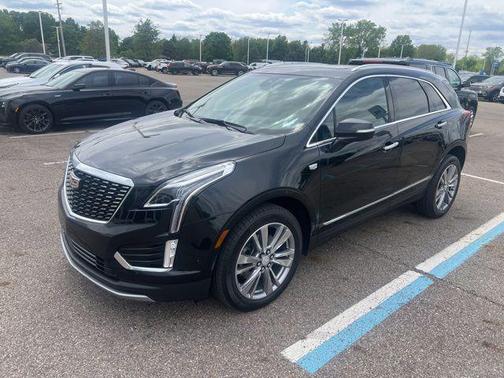 Stellar Black Metallic 2024 Cadillac XT5 Premium Luxury
