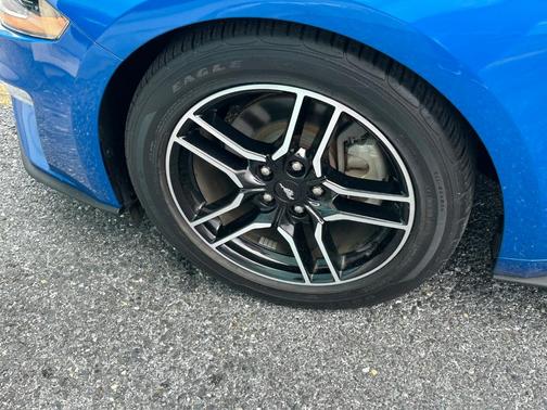 2021 Ford Mustang EcoBoost