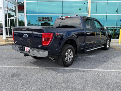 Blue 2022 Ford F-150 XLT