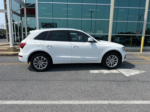 2016 Audi Q5 2.0T Premium
