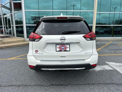 2020 Nissan Rogue SV
