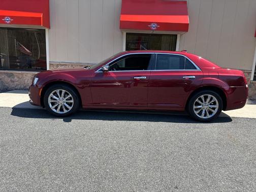 2017 Chrysler 300 Limited