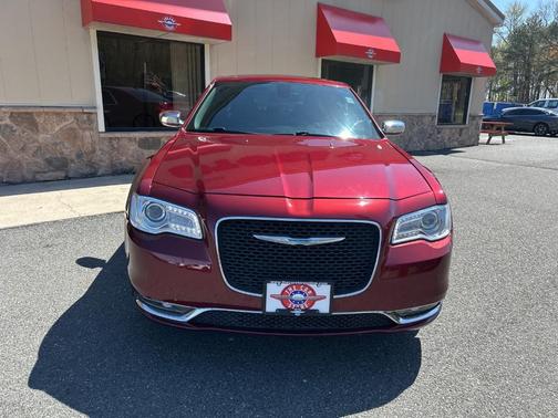 2017 Chrysler 300 Limited