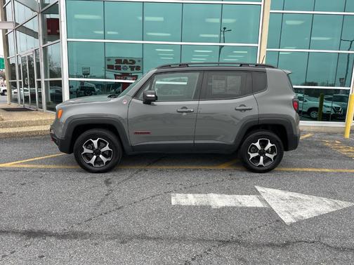2020 Jeep Renegade Trailhawk