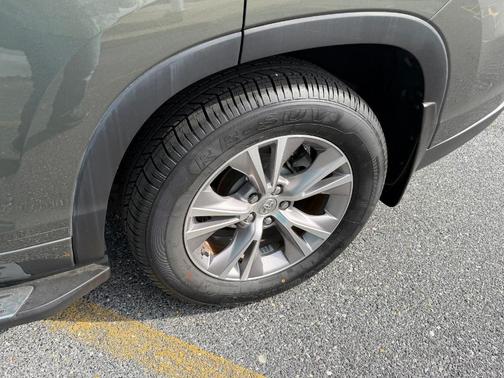 Jade Metallic 2015 Toyota Highlander XLE