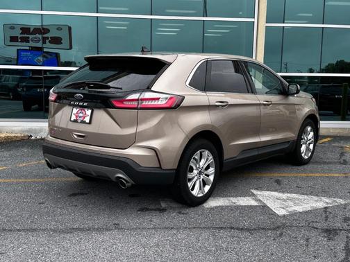 2021 Ford Edge Titanium