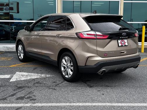 2021 Ford Edge Titanium