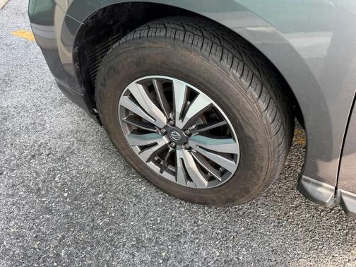 2020 Nissan Pathfinder SL