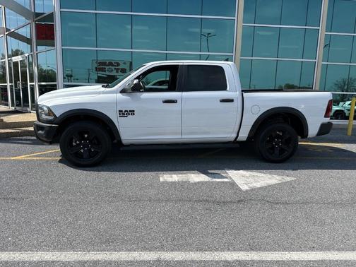 2022 RAM 1500 Classic SLT
