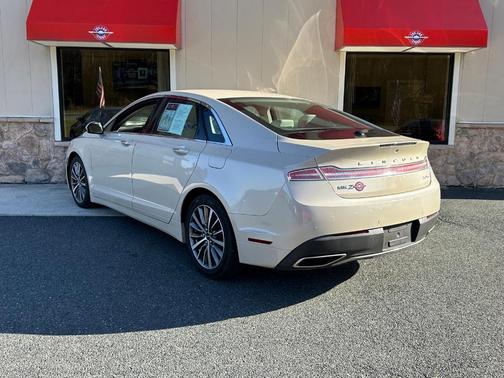 2018 Lincoln MKZ Select