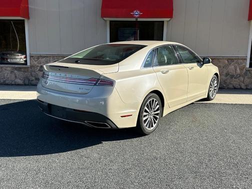 2018 Lincoln MKZ Select