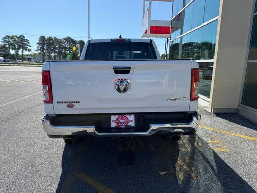 Bright White Clearcoat 2020 RAM 1500 Big Horn
