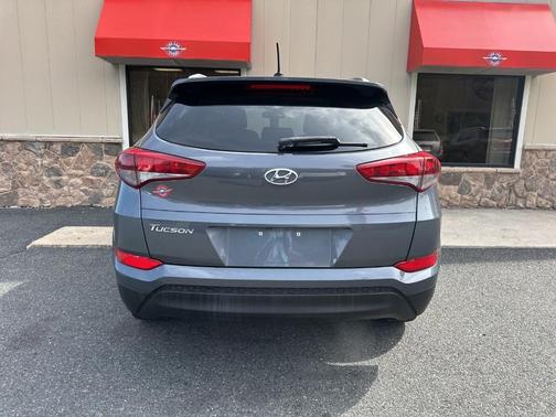 2016 Hyundai TUCSON SE
