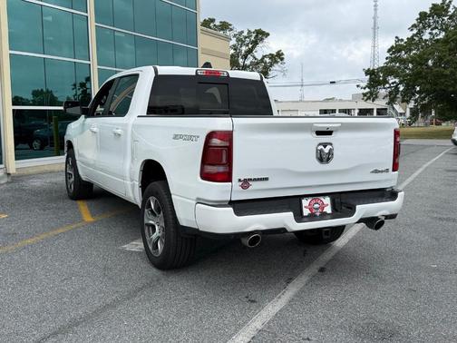 Bright White Clearcoat 2023 RAM 1500 Laramie