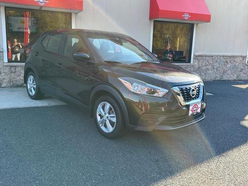 2020 Nissan Kicks S