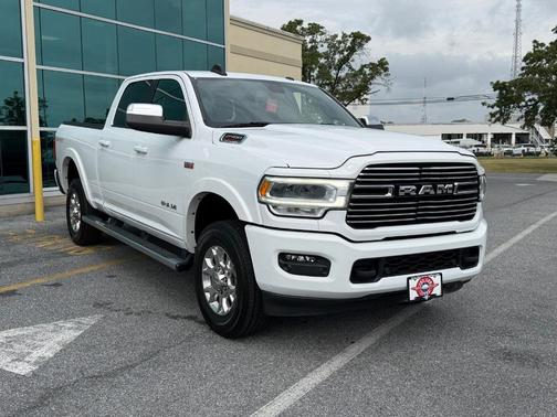 Bright White Clearcoat 2022 RAM 2500 Laramie