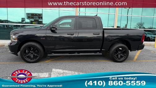 Brilliant Black Crystal Pearlcoat 2017 RAM 1500 Sport