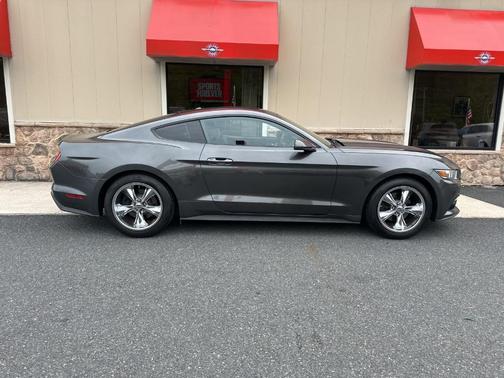 2016 Ford Mustang EcoBoost Premium