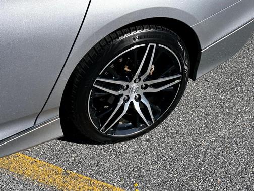 2021 Honda Accord Touring 2.0T
