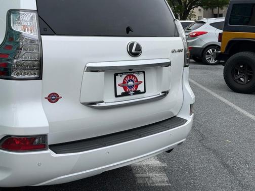 Starfire Pearl 2020 Lexus GX 460 Base