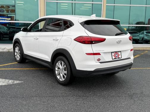2021 Hyundai TUCSON SE