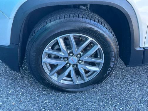 2017 GMC Acadia SLE-2