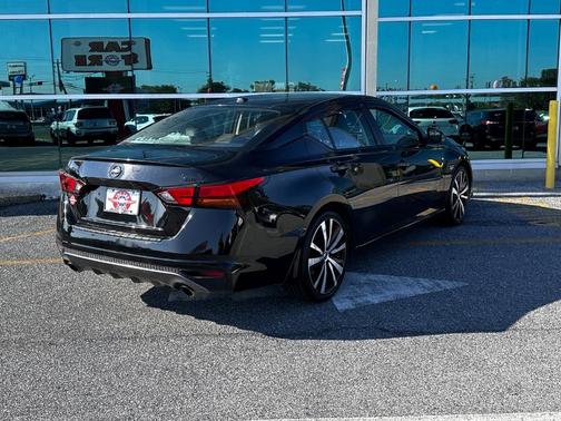 2019 Nissan Altima 2.5 SR