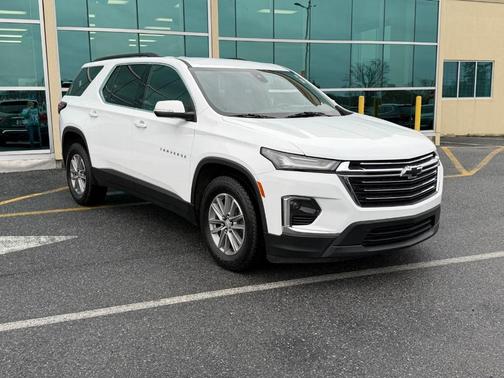 2022 Chevrolet Traverse LT Cloth