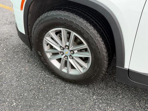 2022 Chevrolet Traverse LT Cloth