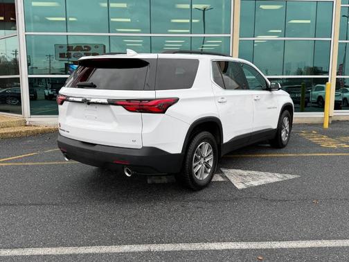 2022 Chevrolet Traverse LT Cloth
