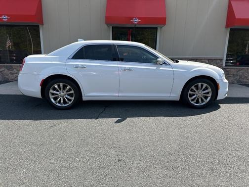 2019 Chrysler 300 Limited