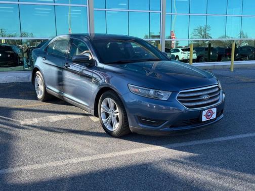 2018 Ford Taurus SEL