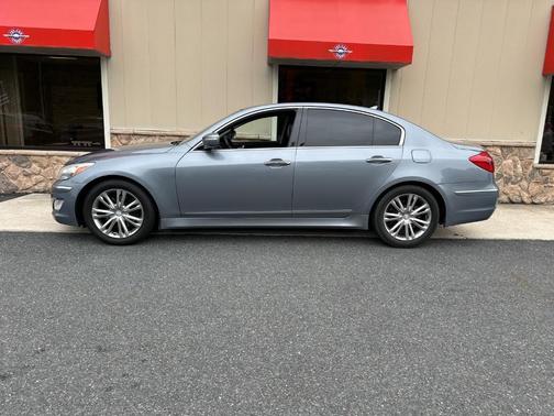 2014 Hyundai Genesis 3.8