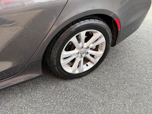 2017 Chrysler 200 Limited