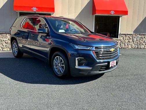 2022 Chevrolet Traverse LT Leather