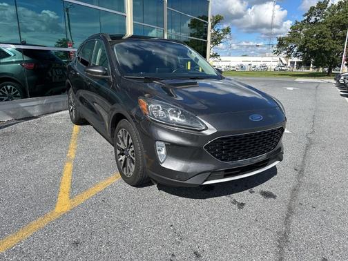 2020 Ford Escape Titanium