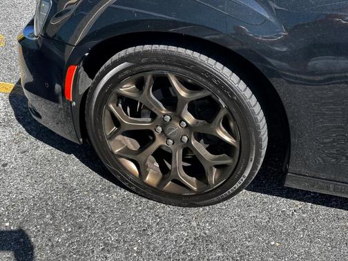 2016 Chrysler 300 S