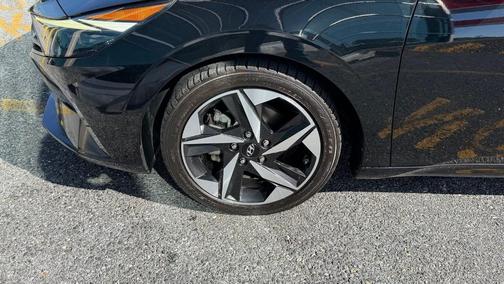 Phantom Black 2021 Hyundai ELANTRA Limited