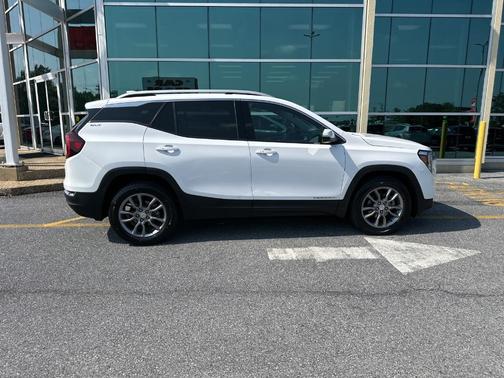 2022 GMC Terrain SLT