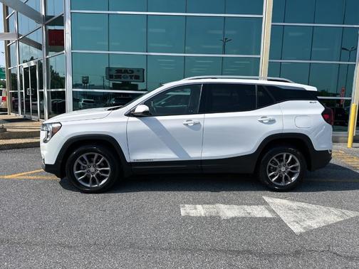 2022 GMC Terrain SLT
