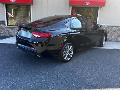 2016 Chrysler 200 S