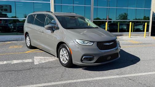 Ceramic Gray Clearcoat 2022 Chrysler Pacifica Touring-L