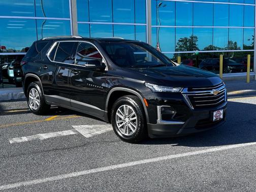 2022 Chevrolet Traverse LT Leather