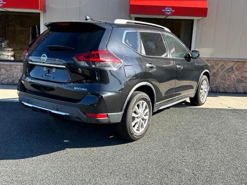 2020 Nissan Rogue SV