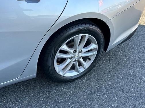 2017 Chevrolet Malibu 1LT